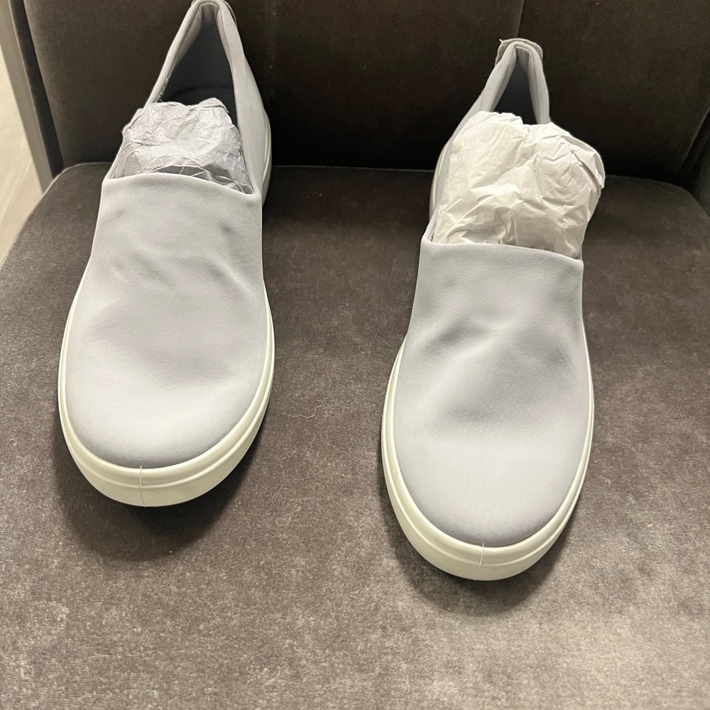 Ecco Women's Soft Gray Slip-On Flats